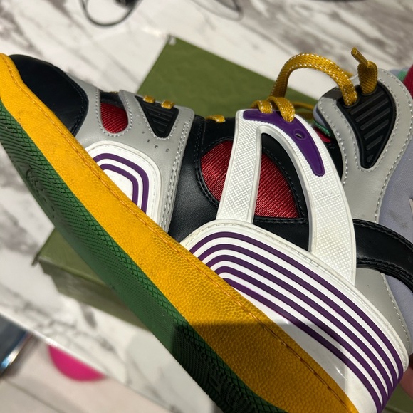 Pre Owned
Come with Box - Picture 7 of 10